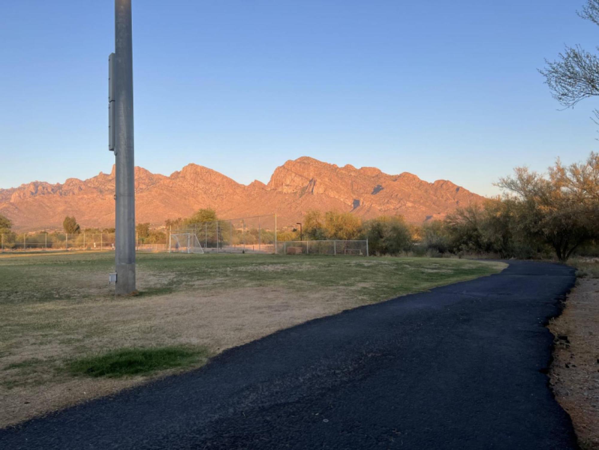 Private Home - Billiards, Mountain Views, Private Desert Access, Hoa Pool & Spa, Bbq, At Lambert Park - Bourbondale 土桑 外观 照片